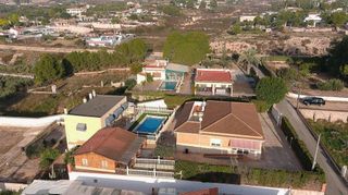 Chalet en venta en Albatera