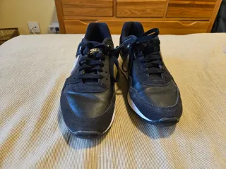 Zapatillas Nike Air Golf Negras y Blancas