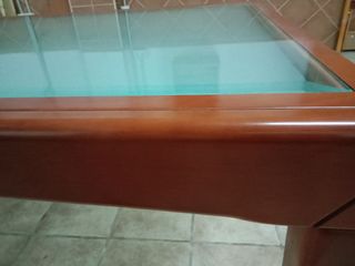 Mesa Comedor Cristal y Sillas Madera