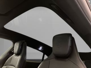 Porsche Taycan 4 Cross Turismo 420 kW (571 CV)