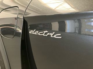 Porsche Taycan 4 Cross Turismo 420 kW (571 CV)