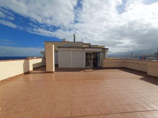 Ático en venta en Playa Jardín en Puerto de la Cruz