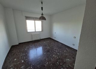 Piso en venta en Romareda en Zaragoza