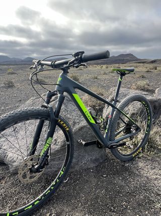 Bicicleta Cube Reaction GTC Pro 29” Carbono