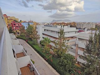 Piso en venta en La Granja-La Colina-Los Pastores en Algeciras
