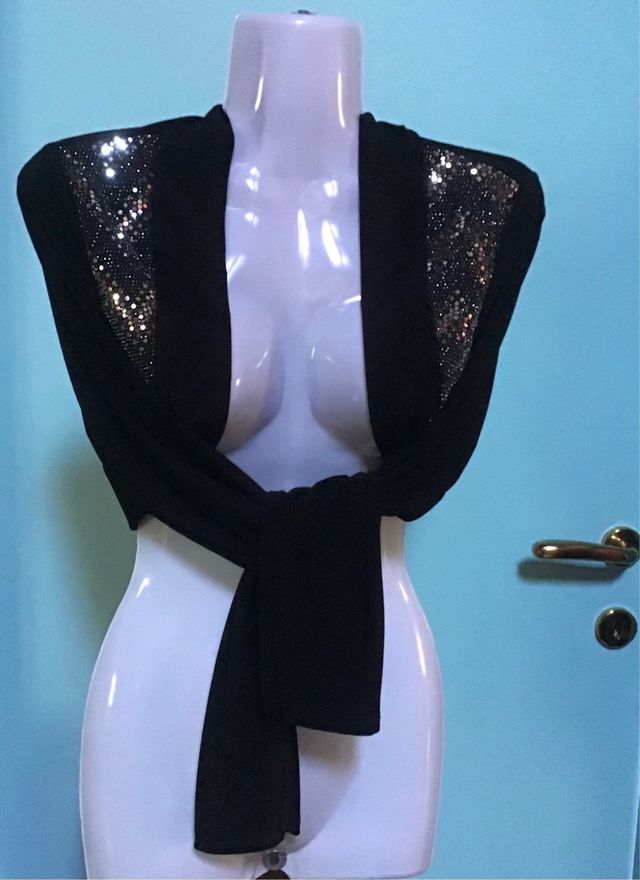Bolero nero con lustrini