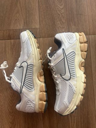 Nike Air Zoom Vomero 14 Beige/Blanco