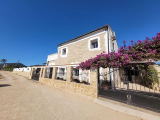Chalet en venta en Oliva pueblo en Oliva