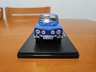 Coche Renault 8 TS 1968 escala 1/24