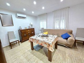 Chalet en venta en Cabra