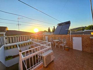 Chalet en venta en Cabra