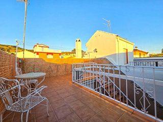 Chalet en venta en Cabra