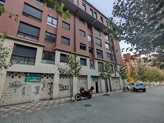 Local comercial en venta en La Chantría - La Lastra en León
