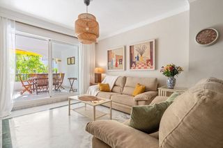 Piso en venta en Nueva Andalucía centro en Marbella