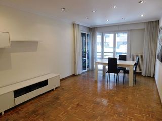 Piso en venta en Ermitagaña - Mendebaldea en Pamplona