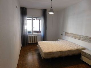 Piso en venta en Ermitagaña - Mendebaldea en Pamplona