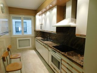 Piso en venta en Ermitagaña - Mendebaldea en Pamplona