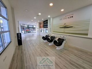 Local comercial en alquiler en O Berbés - Peniche en Vigo