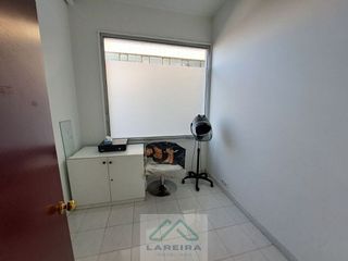 Local comercial en alquiler en O Berbés - Peniche en Vigo