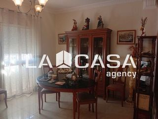 Chalet en venta en Centro - Doña Mercedes en Dos Hermanas