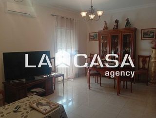 Chalet en venta en Centro - Doña Mercedes en Dos Hermanas