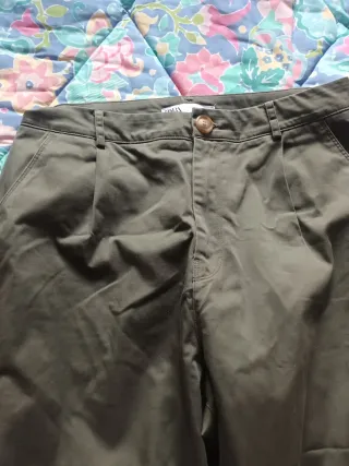 2 Pantalones T40 Beige y Verde Oliva