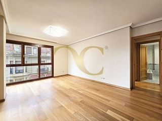 Piso en venta en Centro en Gijón