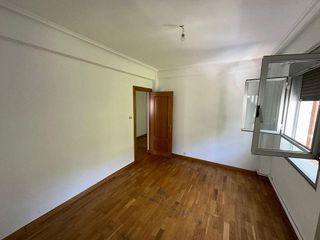 Piso en venta en Plaza España - Villa Pilar - Reyes Católicos - Vadillos en Burgos