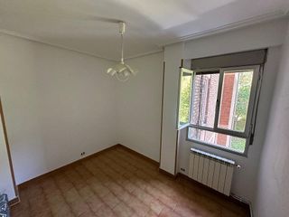 Piso en venta en Plaza España - Villa Pilar - Reyes Católicos - Vadillos en Burgos