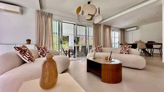 Chalet en alquiler en Elviria en Marbella