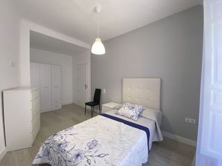 Casa adosada en venta en Hellín