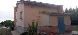 Chalet en venta en Binéfar