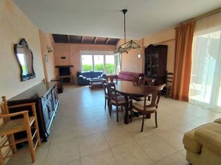 Chalet en venta en Binéfar
