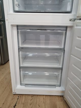 Nevera AEG Blanca con Garantía