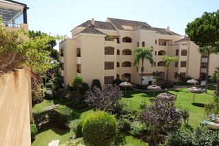 Piso en venta en Elviria en Marbella