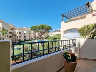 Piso en venta en Elviria en Marbella