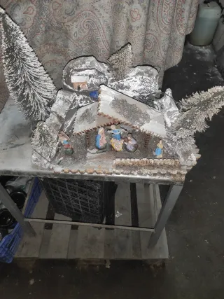 Presepe con pastori, decorazioni natalizie