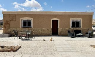 Chalet en venta en Moralet - Cañada del Fenollar en Alicante