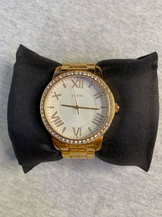 Reloj Guess Dorado con Cristales