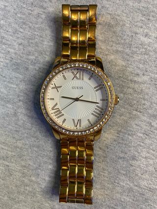 Reloj Guess Dorado con Cristales