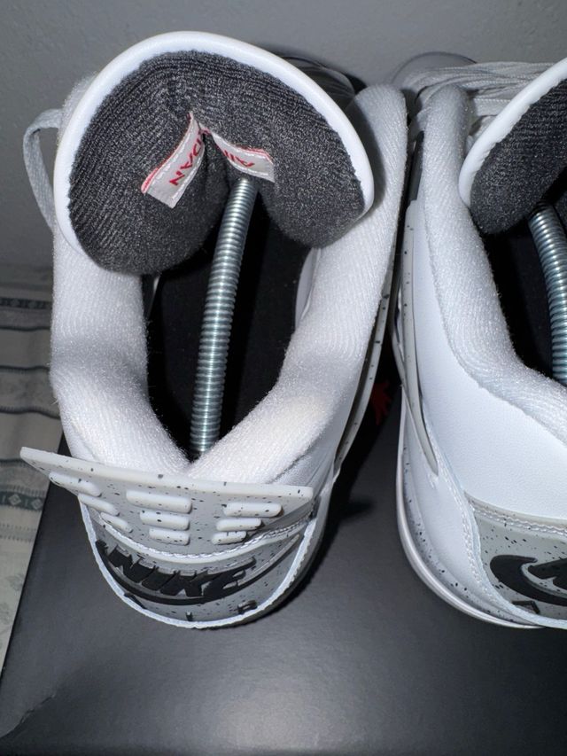 Jordan 4 White Cement