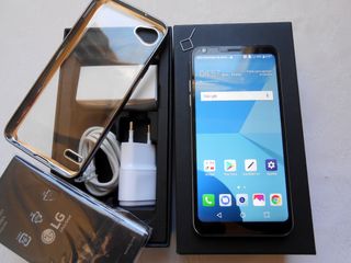 LG Q6 nero