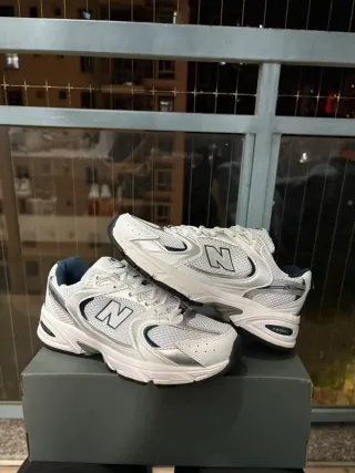 NewBalance 530 Azul plata Talla 44