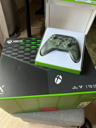 Xbox Series X 1TB con lector y dos mandos