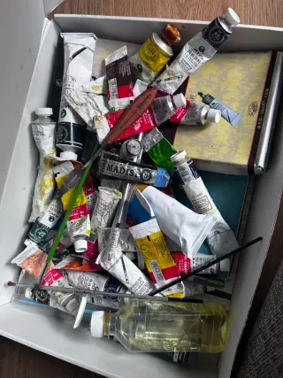 Tubos de pintura al óleo variados