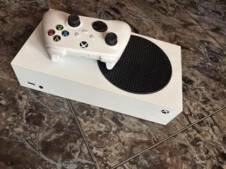 Xbox Series S 512GB + Mando