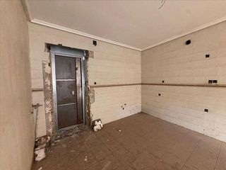 Casa adosada en venta en Tomelloso
