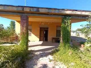 Casa en venta en Petrer