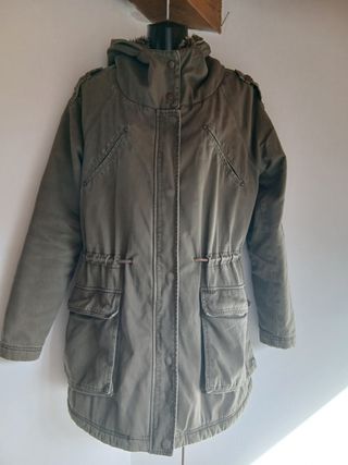 Parka Pull&Bear verde militar Talla M