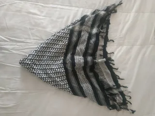 Pañuelo Cuello Negro y Blanco